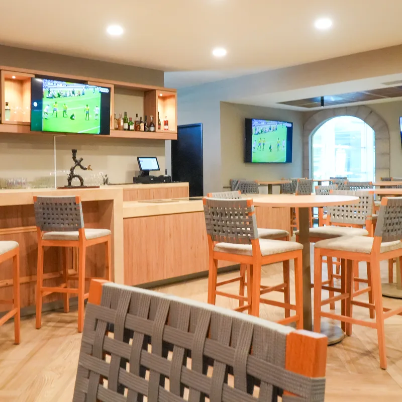 The Grand Sports Lounge en Aeropuerto Internacional Felipe Ángeles