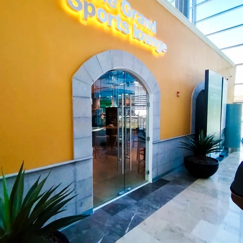 The Grand Sports Lounge en Aeropuerto Internacional Felipe Ángeles